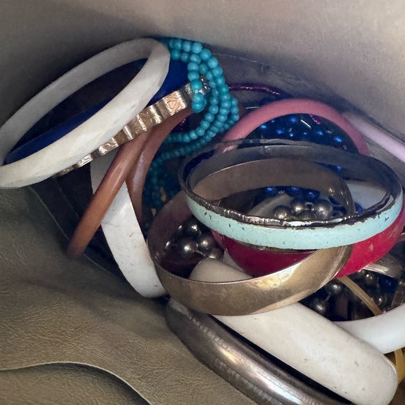 Vintage Enid Collin’s style Handbag Jeweled Garden Purse  Bucket Bag Floral - Picture 16 of 16